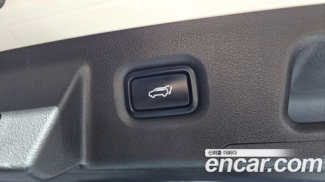 Hyundai Santafe 2019 — photo 31