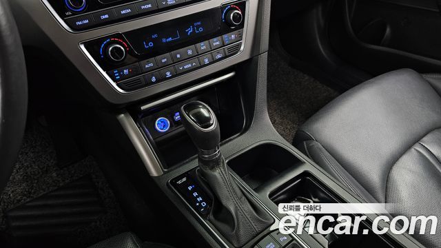 Hyundai Sonata 2016 — photo 12