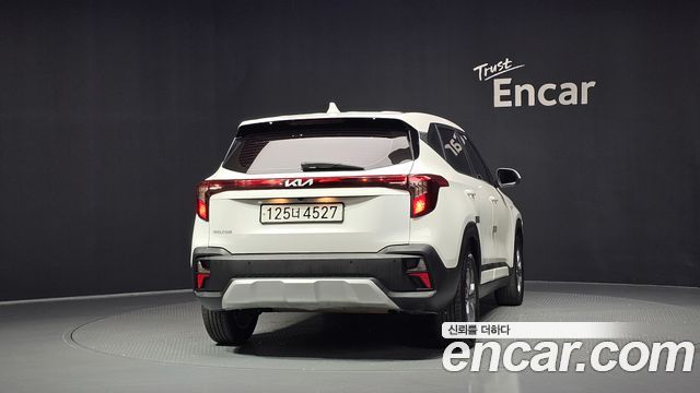 Kia Seltos 2023 — photo 4