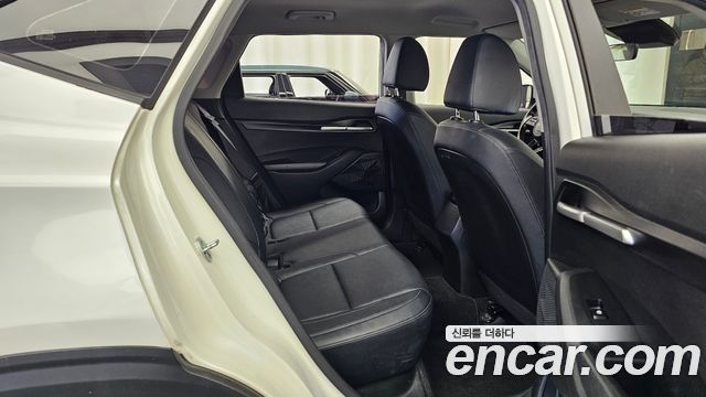 Kia Seltos 2023 — photo 12