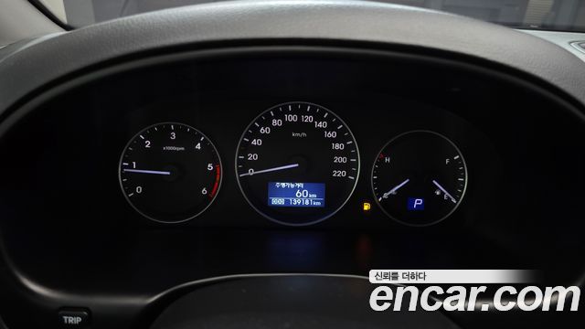 Hyundai Starex 2019 — photo 11