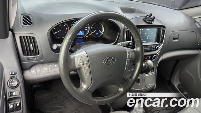 Hyundai Starex 2019 — photo 19