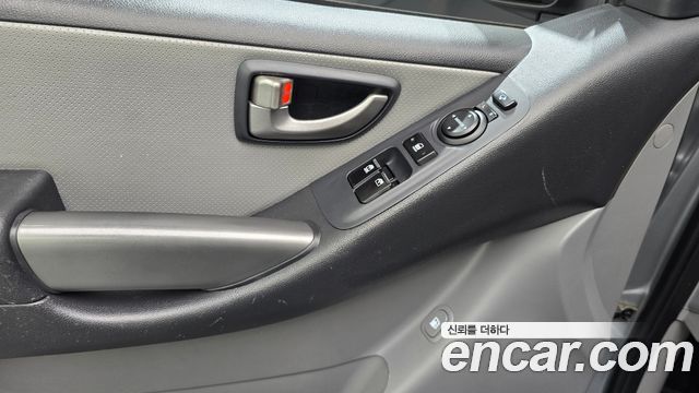 Hyundai Starex 2019 — photo 23
