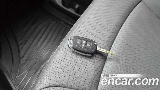 Hyundai Starex 2019 — photo 24