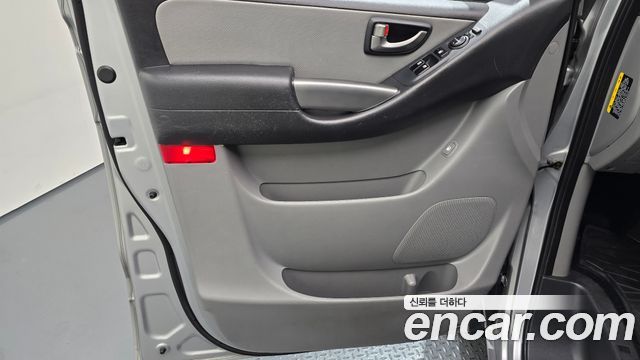 Hyundai Starex 2019 — photo 14