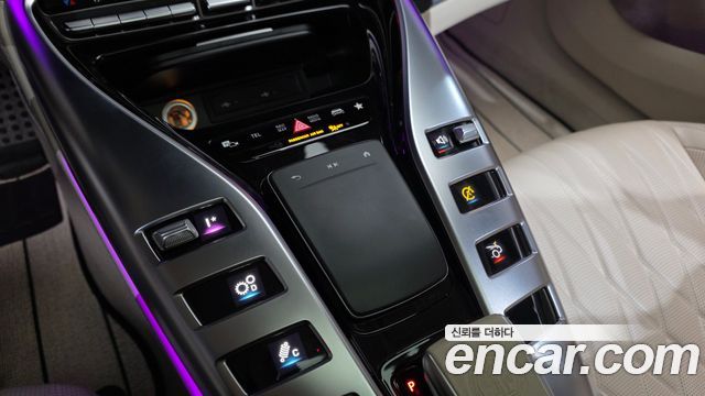 Mercedes-Benz AMG GT 2021 — photo 12