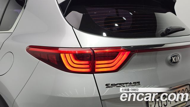 Kia Sportage 2016 — photo 9