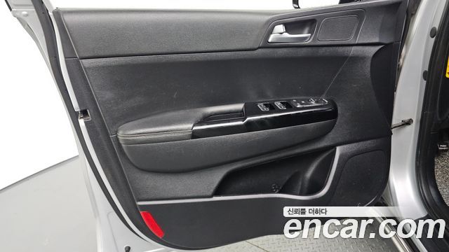 Kia Sportage 2016 — photo 14
