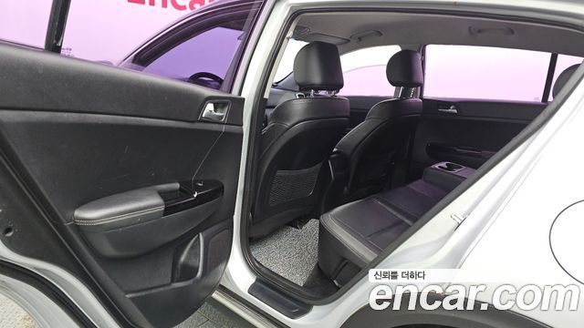 Kia Sportage 2016 — photo 16