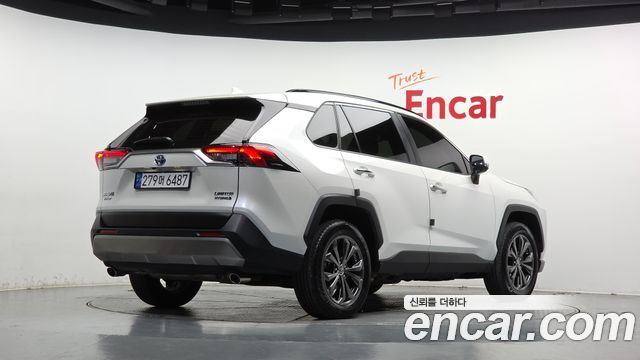 Toyota RAV4 2022 — photo 2