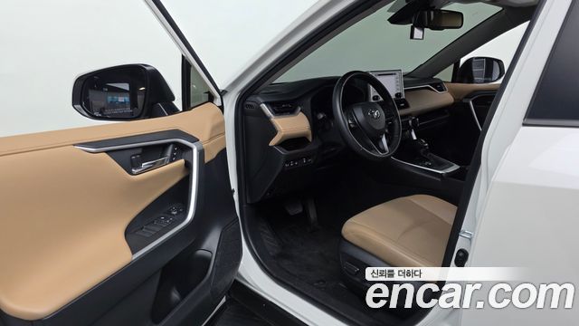 Toyota RAV4 2022 — photo 10