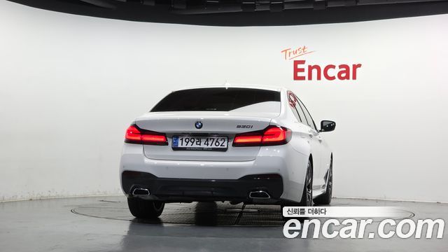 BMW 5-Series 2023 — photo 4