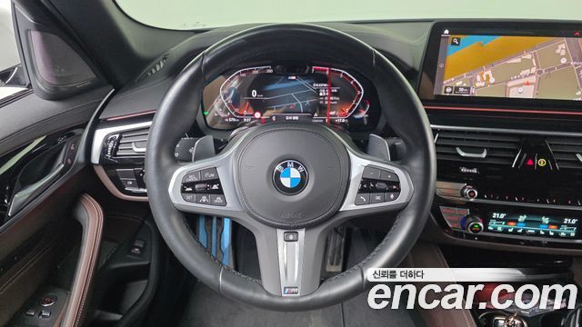 BMW 5-Series 2023 — photo 19