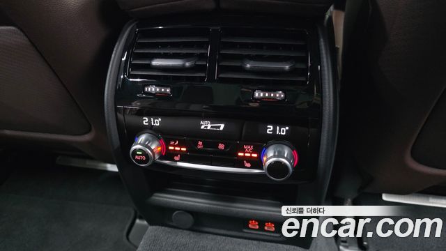 BMW 5-Series 2023 — photo 24