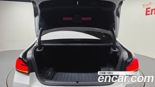 BMW 5-Series 2023 — photo 26