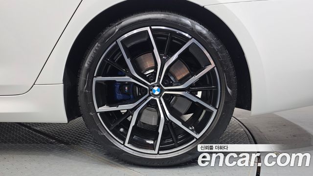 BMW 5-Series 2023 — photo 7