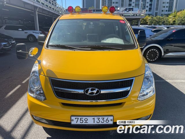 Hyundai Starex 2015 — photo 2