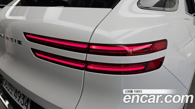 Genesis GV70 2025 — photo 9
