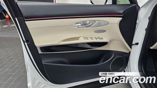 Genesis GV70 2025 — photo 14