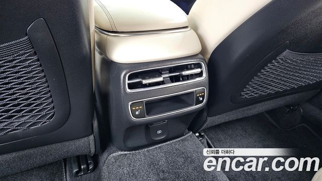 Genesis GV70 2025 — photo 31
