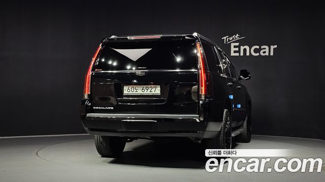 Cadillac Escalade 2019 — photo 4