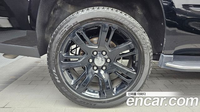 Cadillac Escalade 2019 — photo 5