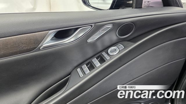 Genesis G80 2021 — photo 29