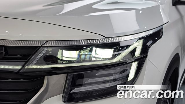 Kia Seltos 2024 — photo 8