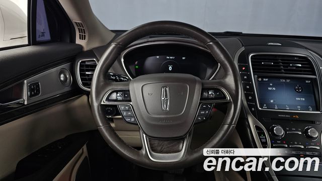 Lincoln Nautilus 2019 — photo 13