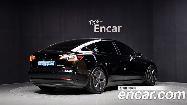 Tesla Model 3 2022 — photo 2
