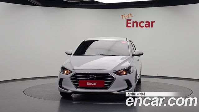 Hyundai AVANTE 2018 — photo 3