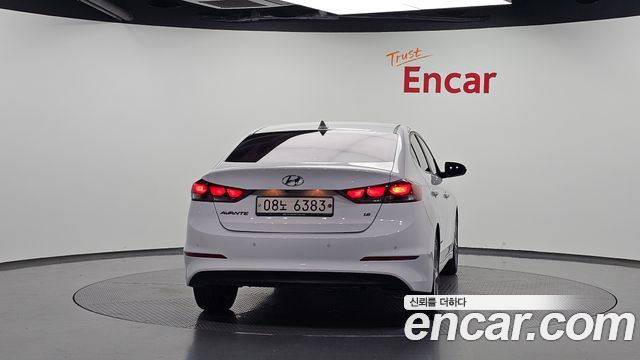 Hyundai AVANTE 2018 — photo 4
