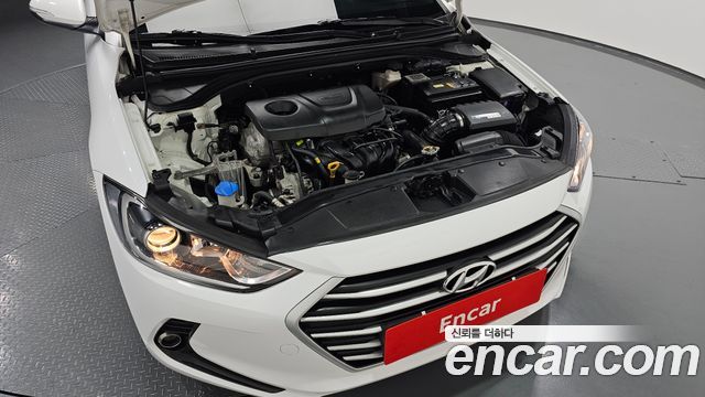 Hyundai AVANTE 2018 — photo 6