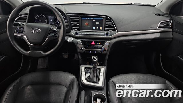 Hyundai AVANTE 2018 — photo 7