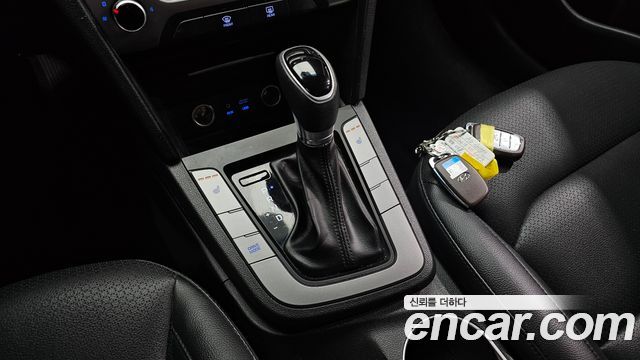 Hyundai AVANTE 2018 — photo 9