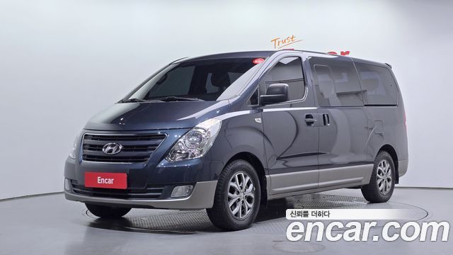 Hyundai Starex 2018 — photo 1
