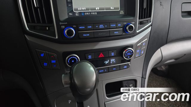Hyundai Starex 2018 — photo 22