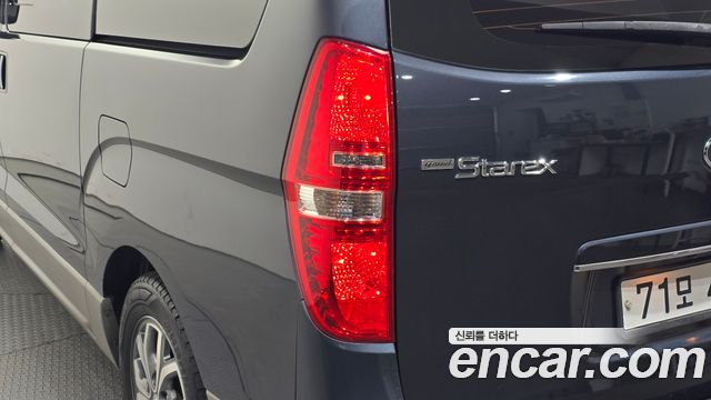 Hyundai Starex 2018 — photo 9