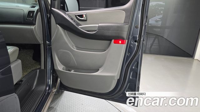 Hyundai Starex 2018 — photo 14