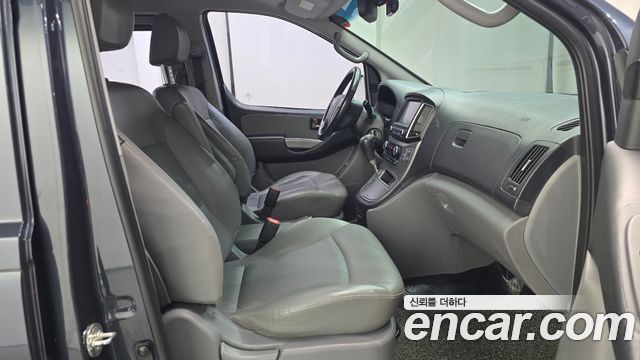 Hyundai Starex 2018 — photo 16
