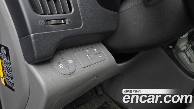 Hyundai Starex 2018 — photo 27