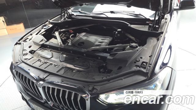 BMW X5 2021 — photo 6