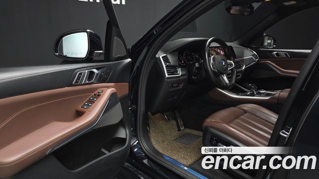 BMW X5 2021 — photo 10