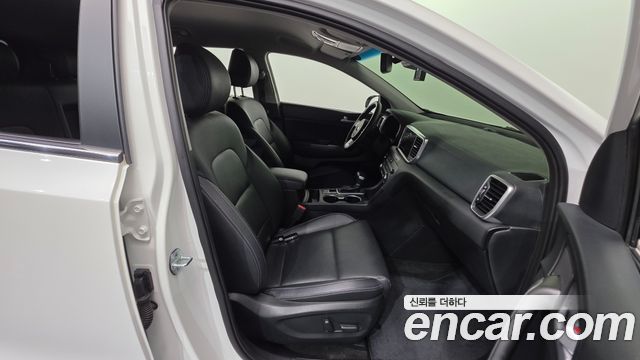 Kia Sportage 2022 — photo 16