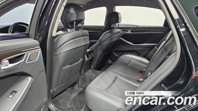 Genesis G80 2017 — photo 18