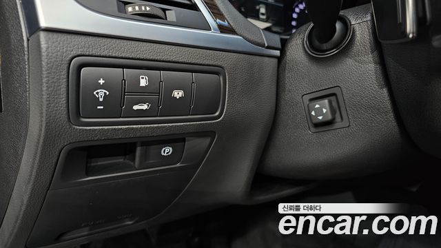 Genesis G80 2017 — photo 20