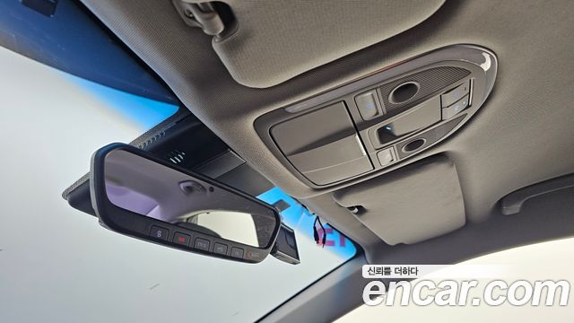 Genesis G80 2017 — photo 25