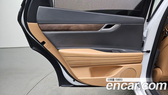 Genesis G80 2022 — photo 15