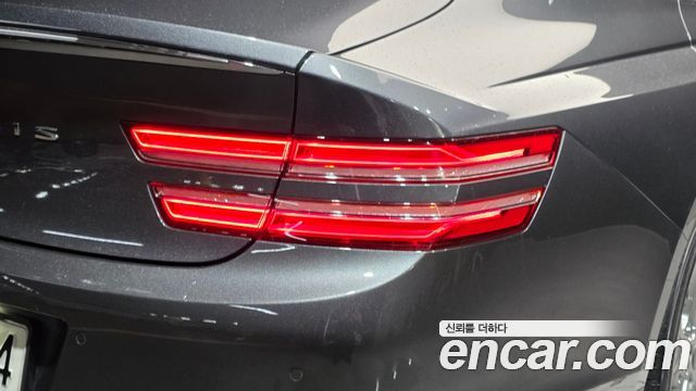 Genesis G80 2021 — photo 9