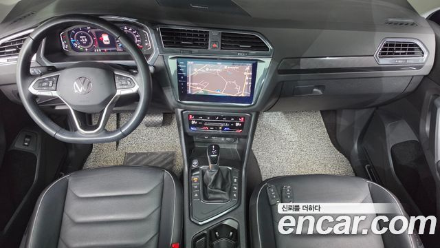 Volkswagen Tiguan 2023 — photo 10